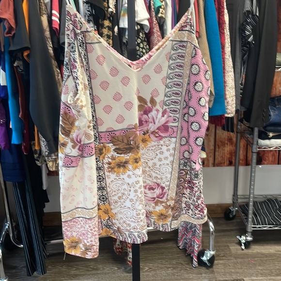 Maurices patch work tank - Picture 3 of 5